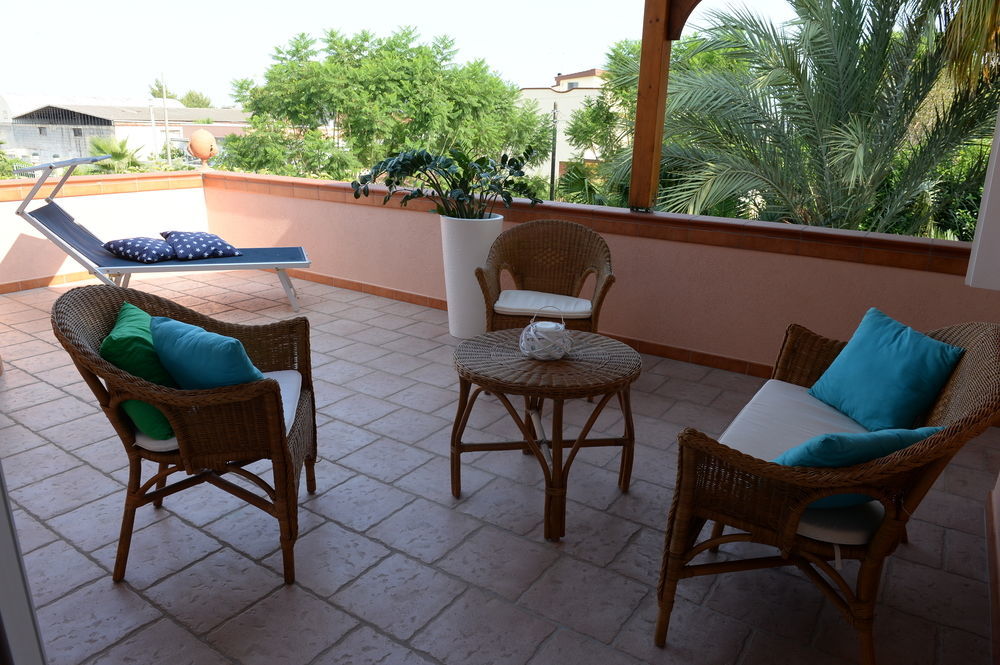 Il Giardino Delle Jacaranda Bed and Breakfast Talsano Eksteriør billede